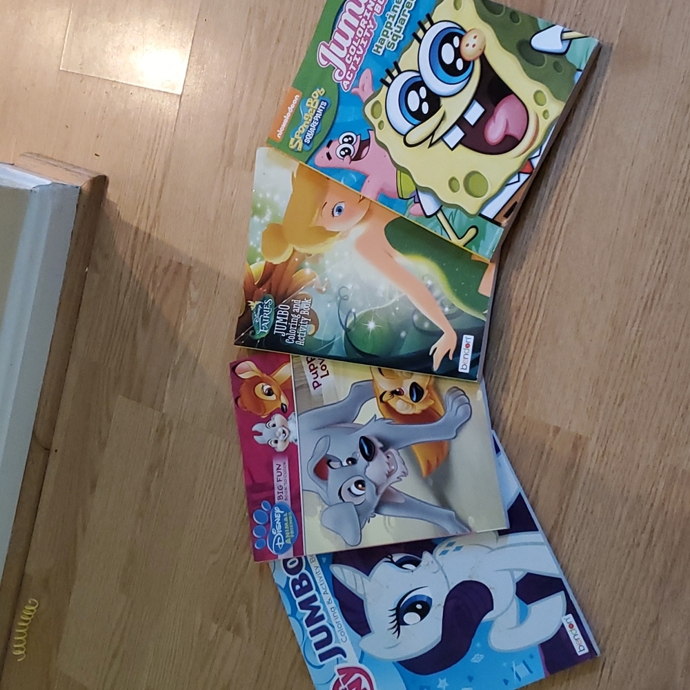 Set of 4 coloring books